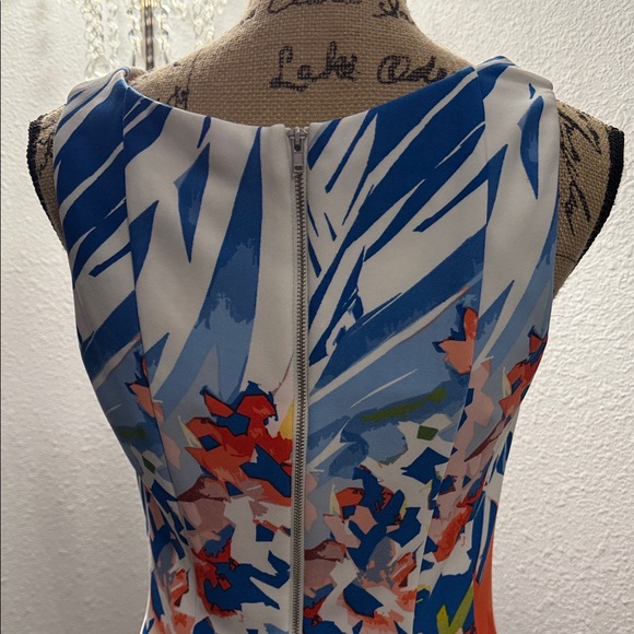 Gabby Skye Backless Floral Dress - Blue and Red Sz 8 - Picture 3 of 5